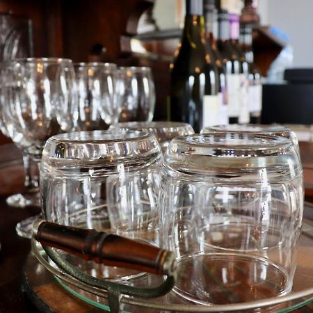 Blue Bell Inn Sorell エクステリア 写真